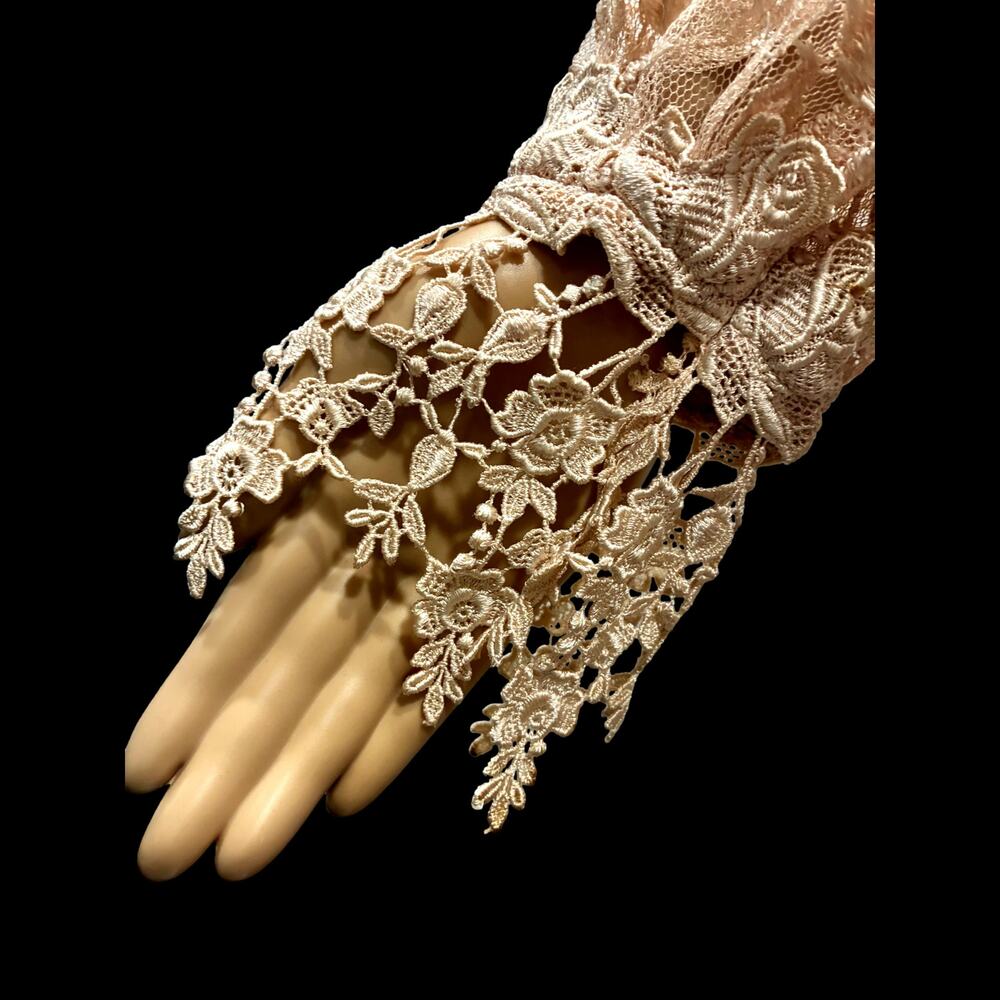 Vintage 80s Lace Bridal Dress Champagne Romantic Victorian Drop Waist - Picture 10 of 14